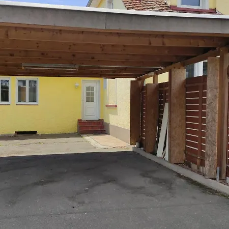 Monteurunterkunft An Der Schweizer Grenze